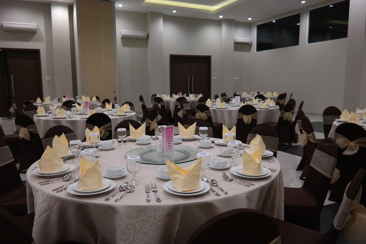 Amantis Hotel Demak Εξωτερικό φωτογραφία